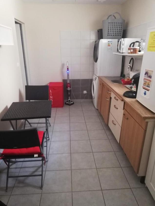 Chambre Avec Salle De Bain Privatisee Avec Petit Dejeuner Compris Auxonne Dış mekan fotoğraf